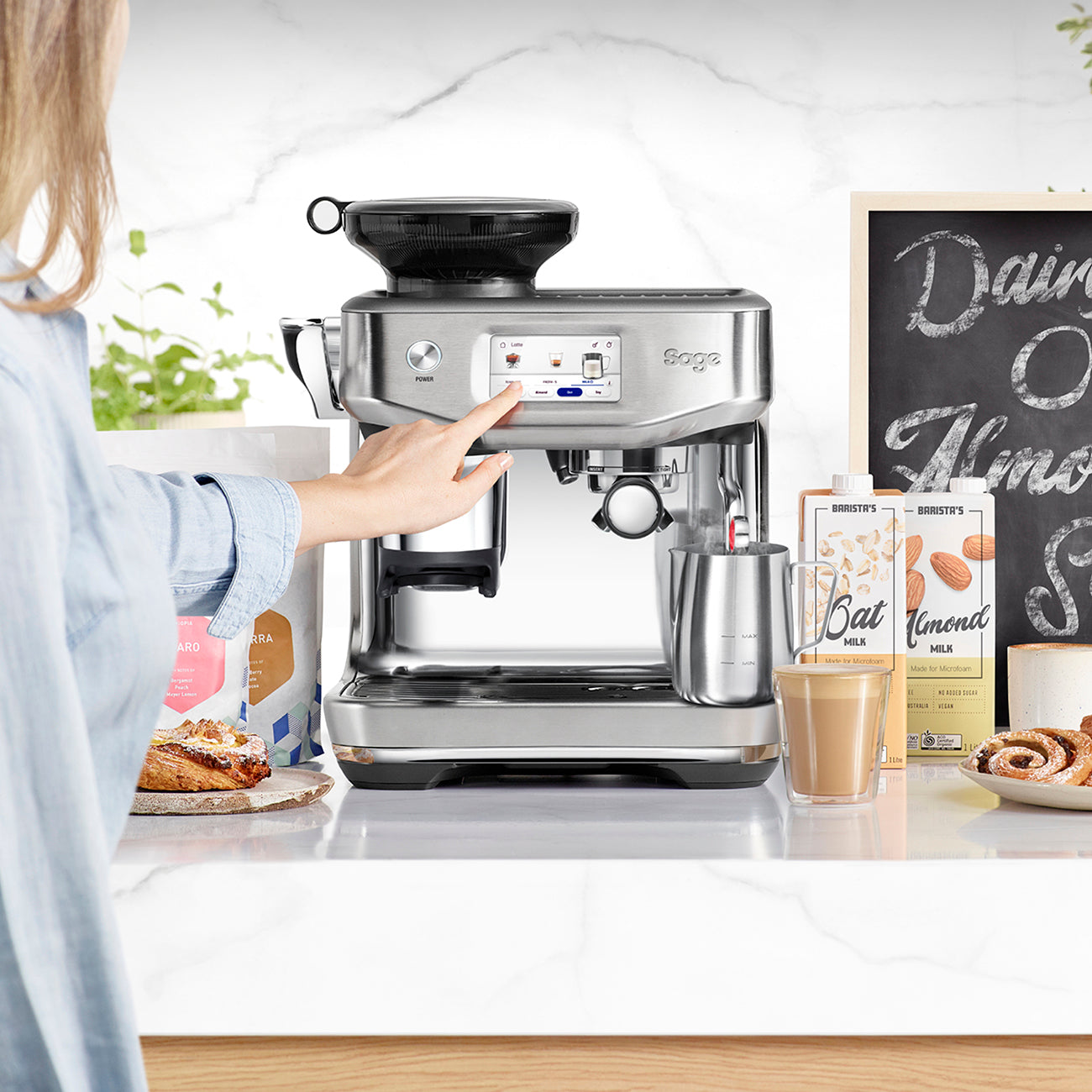 the Barista Touch™ Impress – with Cold Extraction