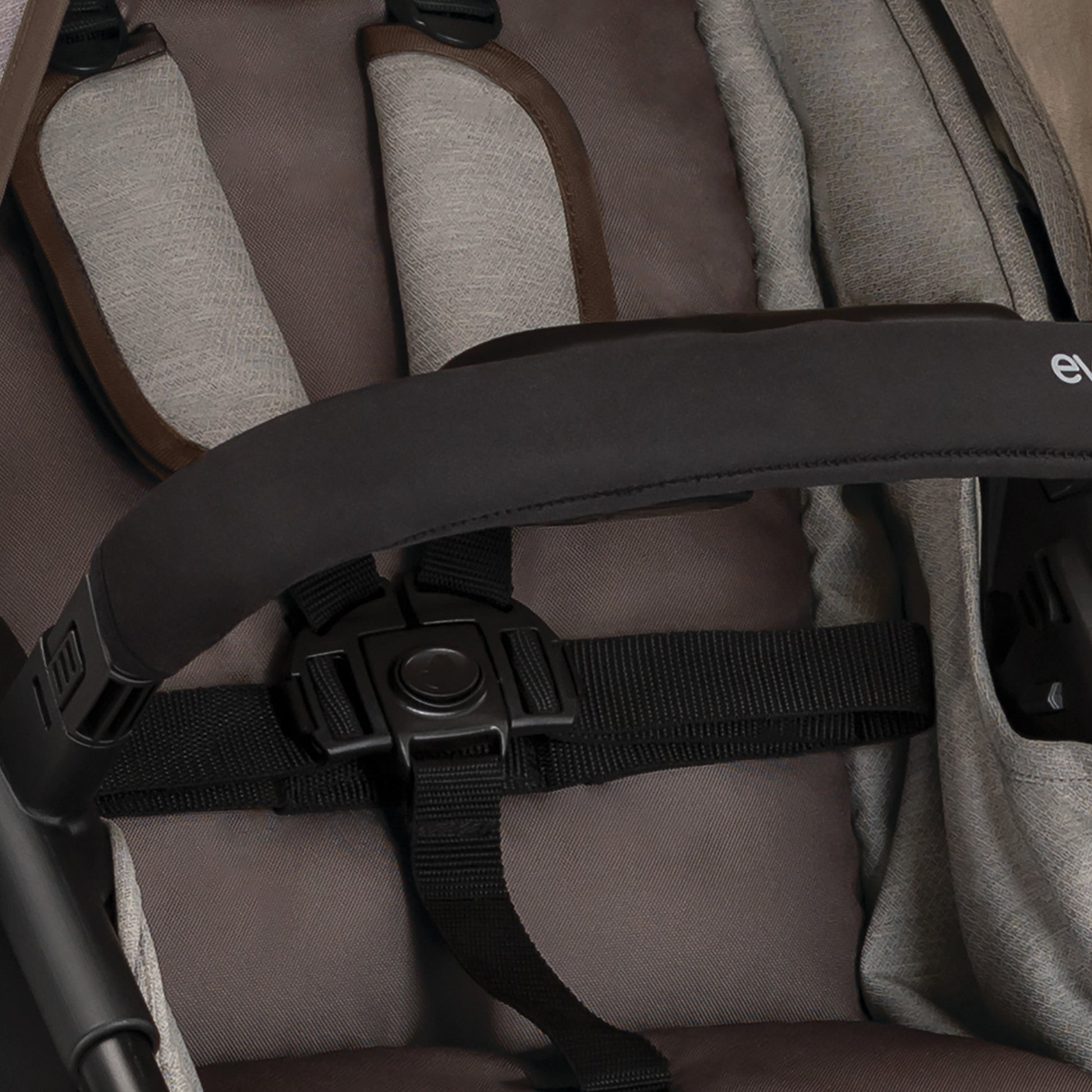 Pivot Modular Travel System with LiteMax Infant Car Seat